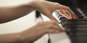 hands playing keys